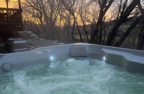 Salida House | Casa Salida! Bikepath to dwntwn, private hot tub