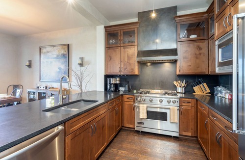 Mountain Village Condo | CASSIDY'S HIDEOUT- Beautiful Condo with Amazing San Sophia Ridge Views