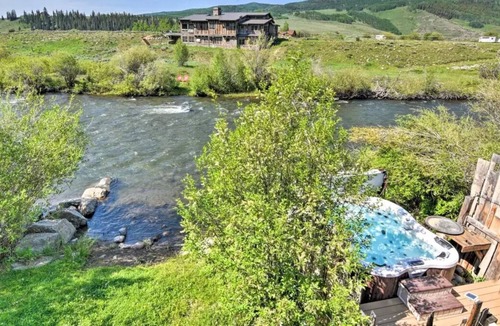 Crested Butte Cabin | CB River Cabin: Amazing Views, Quiet Location, Hot Tub on the River!