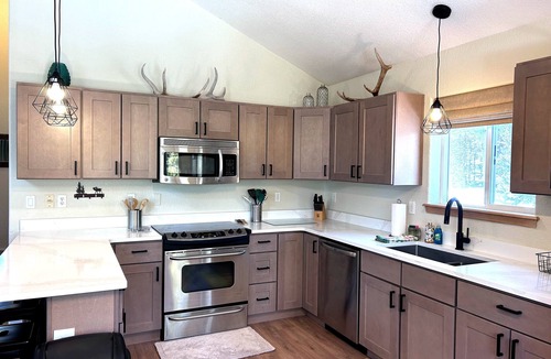 Valley of the Sun Cabin | Cedar Barrel Sauna & Mtn Views - Pet-Friendly, 20 mi to Breckenridge