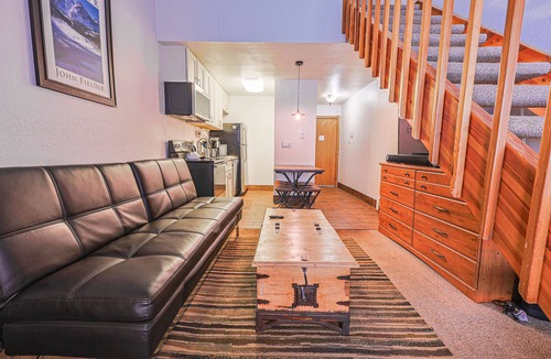 Copper Mountain Village Condo | Center Village Ski In/Out Perfectly decorated and sleeps 6 Walk to everything