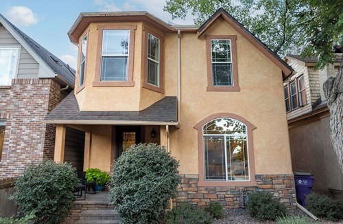 Jefferson Park House | Central Denver Family Stay. Close to Stadiums, Parks & Dining