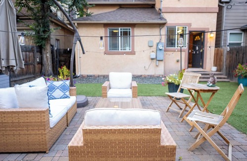 Jefferson Park House | Central Denver Family Stay. Close to Stadiums, Parks & Dining