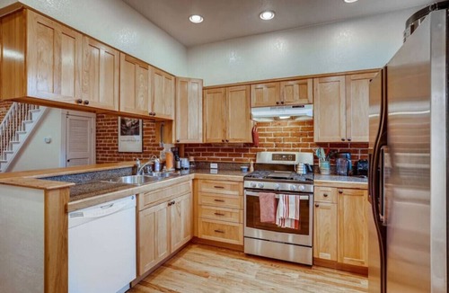 San Rafael Villa | Central Denver Townhome I Historic Neighborhood