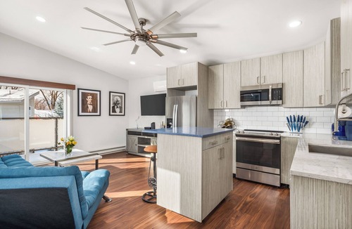 Carbondale Apartment | Charming 1-bedroom apartment in central Carbondale