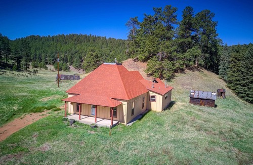 Woodland Park House | Charming 1901 Ranch House on 126 Acres