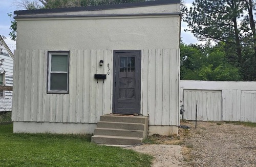 Craig Cottage | Charming 2-bedroom cottage in Craig-Walk to Shops, Dining & Downtown Activities