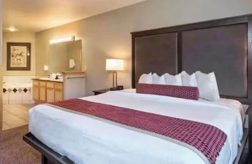 Four O'Clock Resort | Charming 2bedroom/2 bath w/studio lock off ski in/ski out - Feb 14-21