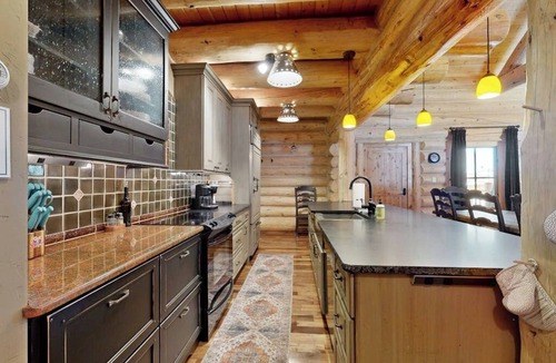 South Fork House | Charming cabin surrounded by trees with deck, grill, fireplace, games, & W/D