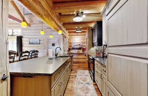 South Fork House | Charming cabin surrounded by trees with deck, grill, fireplace, games, & W/D