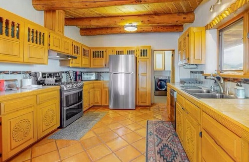 El Prado House | Charming house, stunning views with 4 bedrooms, 2 bath, hot tub, AC and WiFi