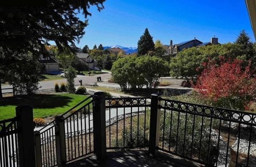 Gleneagle House | Charming Spacious Home- Close to the USAFA & Ford Amphitheater