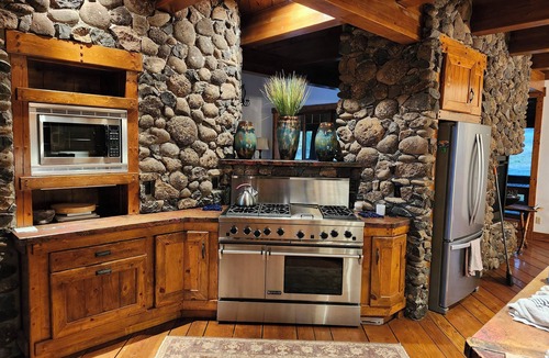 Mesa Other | Charming unique 2-bdrm farmhouse in Mesa with WiFi, close to Powderhorn Ski Area