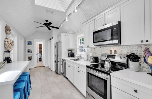 Key West Historic District House | ~CHAVEZ HOUSE~ The private pool and lanai are a Key West dream come true!