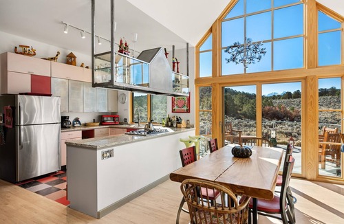 Missouri Heights House | Chic Carbondale retreat with mountain views