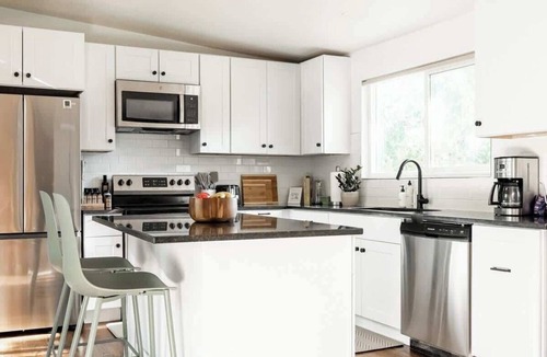 Alta Vista Area House | Chic Mid-Century Home Near Olde Town Arvada
