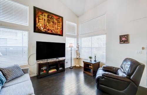 Summerlin House | Chic Vegas Retreat: Near Top Attractions