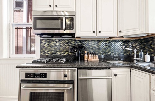 Cheesman Park House | Chic Victorian Manor | Sleeps 12 | Congress Park