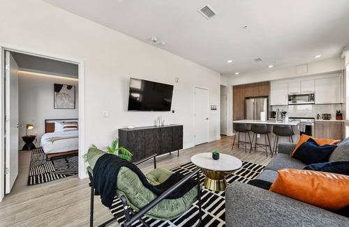 Highland Condo | Chilltop Lounge | 1BR LoHi Loft | Garage | Patio + Dog-Friendly