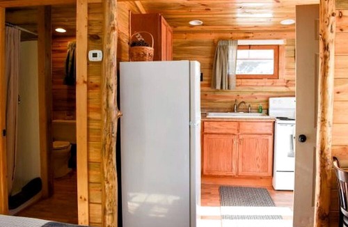 Red Feather Lakes Cabin | Classic Log Cabin with Fireplace in Red Feather Lakes, Perfect for a Romantic Weekend in the Rocky Mountains