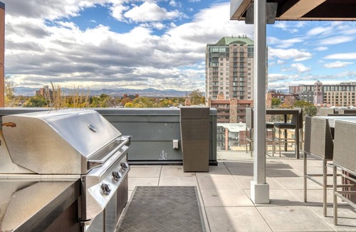 Speer Apartment | Classic Wash Park 1BR w/ Pool, Gym & W/D, nr trails, by Blueground
