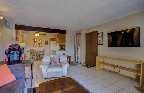 Union Square Condo | clean and sharp 1-bedroom condo in Lakewood for 3 months and longer