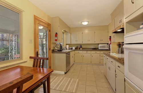 Belcaro House | * CLEAN, QUIET & WONDERFUL HOME IN ONE OF DENVER’S FINEST NEIGHBORHOODS! *
