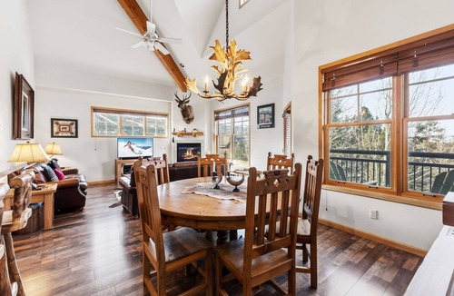 Warrior's Mark Condo | Close to downtown Breckenridge, vaulted ceilings, walk to mountain, hot tubs!