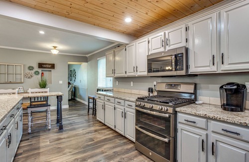 Louviers House | Colorado Countryside Living 7 Mi to Chatfield Res!