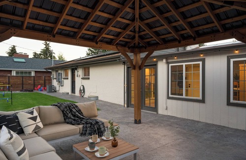 Applewood Villages House | Colorado Family Escape! Hot Tub + Sauna! Sleeps 14