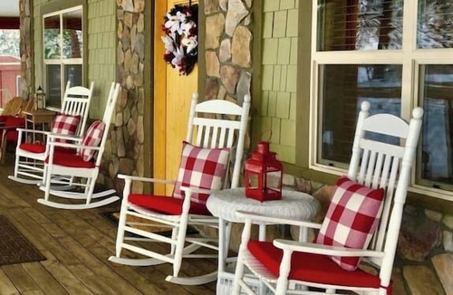 Mount Vernon House | Colorado Family Reunion and Wedding Headquarters