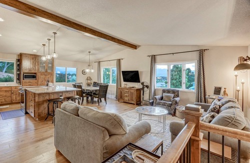 Northeast Colorado Springs Cottage | Colorado Retreat With Pikes Peak View