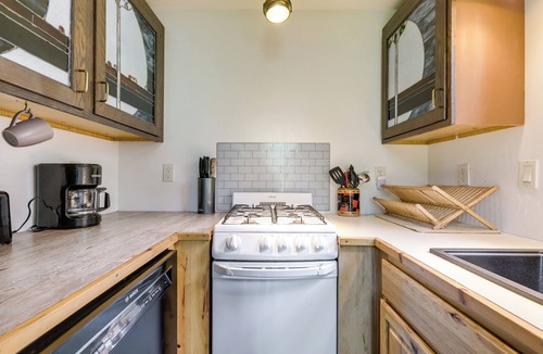 Marble Cabin | Colorful Cabin w/Teepee, Fire Pits & Mtn Views!