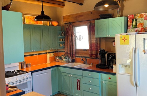 El Prado House | Colorfully & Uniquely Taos