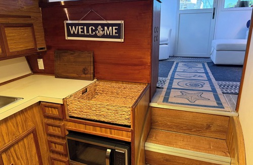 Bear Boat Rental | Come stay on our 40 Viking yacht - two bedrooms with restaurant and biking trail