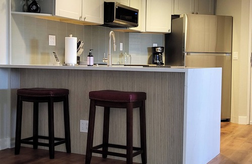 San Rafael Condo | Comfortable 1-bedroom condo in Uptown Denver district; pool & gym; free parking.
