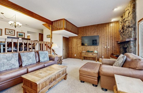 Fall River Estates House | Comfortable home with breathtaking mountain views and high-speed WiFi