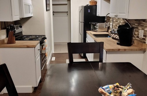 Edgewater Condo | Comfortable in Denver near Sloan's Lake Red Rocks| Weekly & Monthly Discounts!