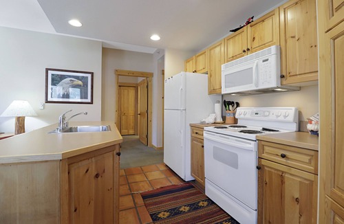 Copper Mountain Village Condo | Condo w/Outstanding Location, Outdoor Hot Tub, Short Walk to Lifts - TX314