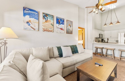 Mountain House Condo | Condo w/Spacious Balcony w/Mountain Views, Close to Lifts, Shops & Dining!
