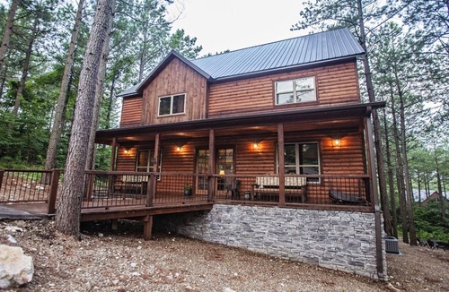 Broken Bow Cabin | Cowboy Castle - Ridge Line Lodge, Hot Tub, Games, Outdoor Entertaining🔥 🌲