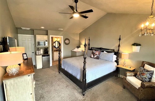 Swansboro Apartment | Cozy 1-Bedroom Downtown Suite in the Heart of It All