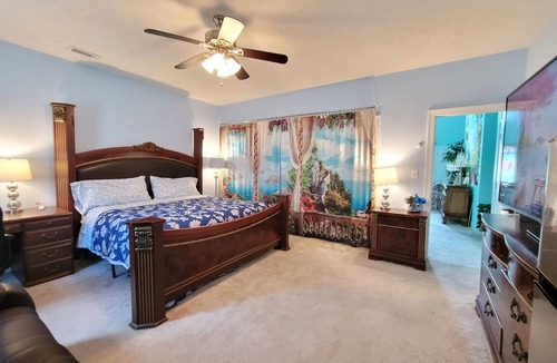 Hampton Hotel | Cozy 1-bedroom hotel suite with AC, WiFi in delightful Hampton