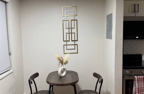 Speer Bed & Breakfast | Cozy 1-bedroom in fabulous Downtown Denver RiNo Art District.