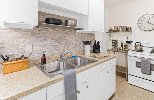 Midway House | Cozy 2-bedroom in serene Saint Paul- With Cold AC- Close to everything!