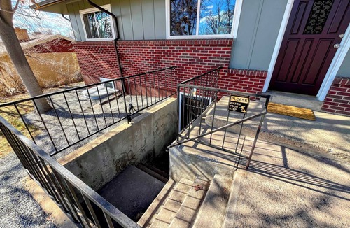 Harvey Park South Apartment | Cozy 2BR ~15 minutes to Red Rocks