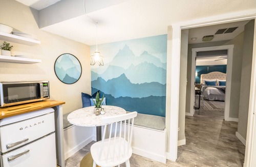 Stetson Hills Apartment | Cozy Basement Apartment| Private|Great Neighborhood