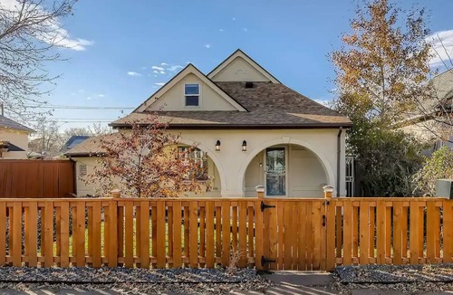 Baker Apartment | Cozy Bright 2nd Floor Guest Suite - Pet Friendly!nn