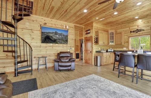 Indian Mountain Cabin | Cozy Cabin in Deer Valley with Spacious Deck and Grill!