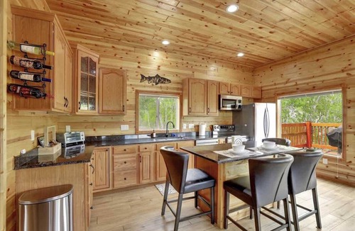 Indian Mountain Cabin | Cozy Cabin in Deer Valley with Spacious Deck and Grill!